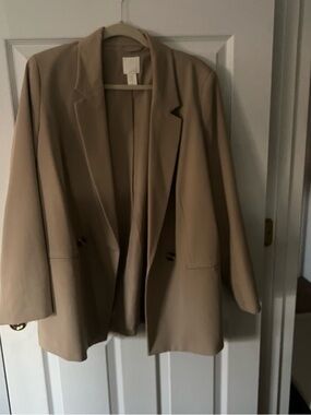 H&M Beige Oversized Blazer